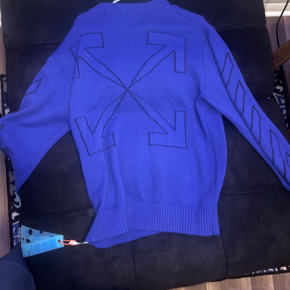Blue Xl off white sweater